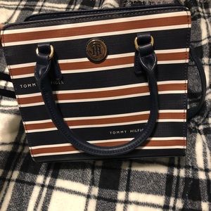 striped tommy hilfiger purse